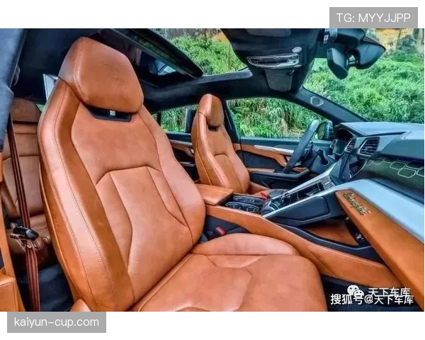 莫兰特又双叒买超跑了?这回车库都快塞不下吧 莫兰特又双叒买超跑了?这回车库都快塞不下吧
